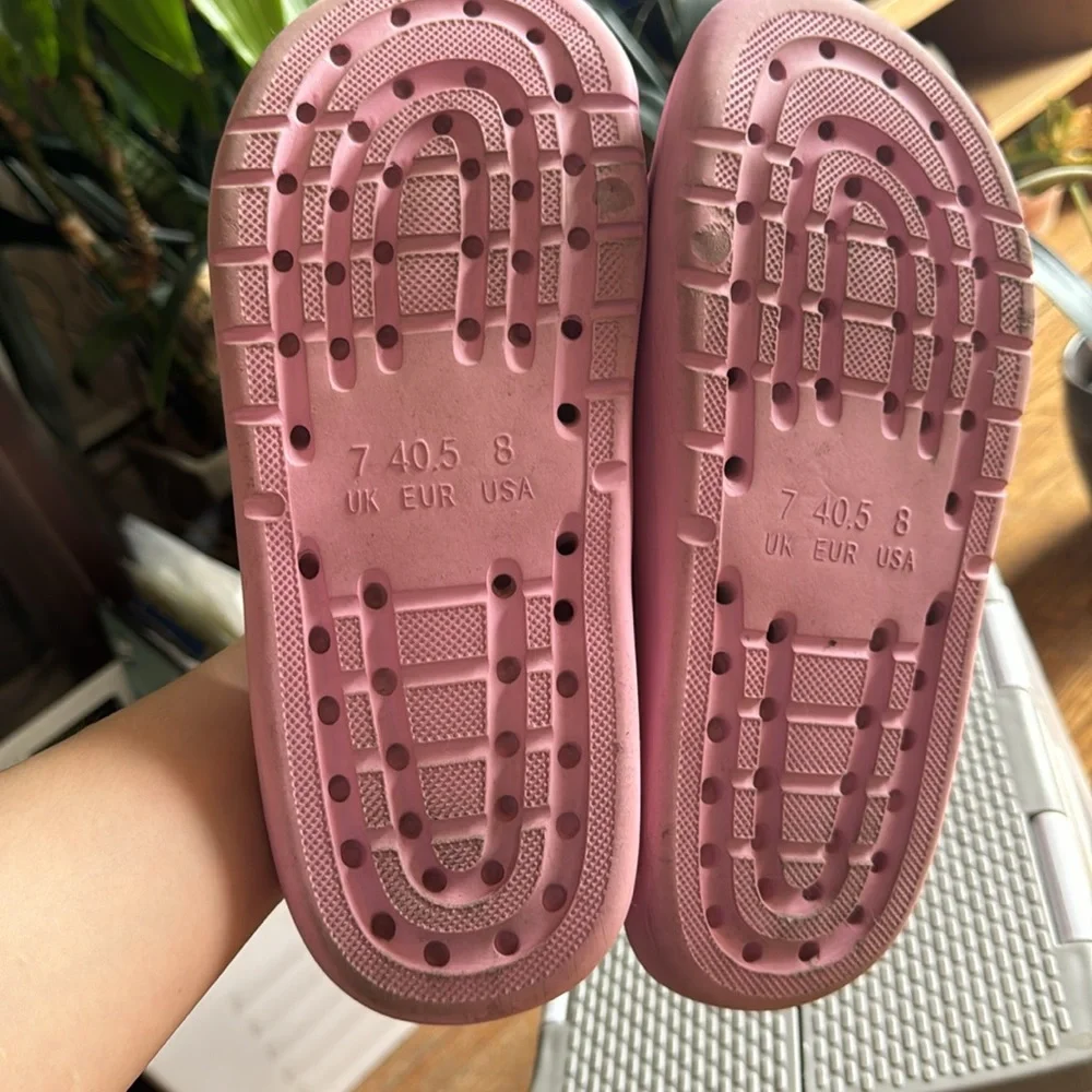 ASOS pink slides - Picture 3 of 6